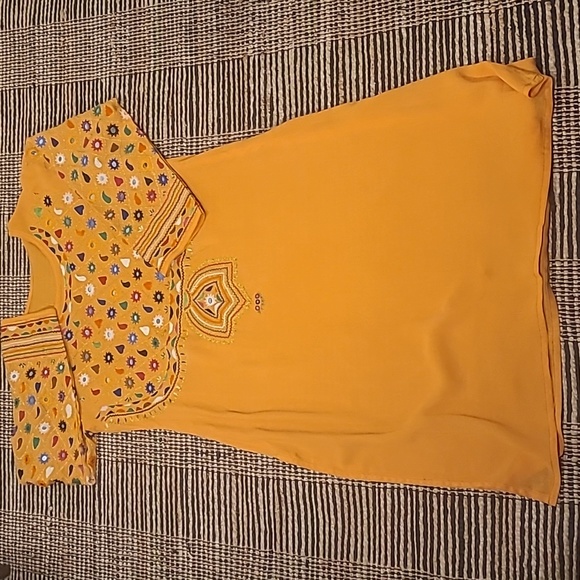 GORGEOUS BEADED TRADITIONAL KURTA TUNIC DRESS - Picture 4 of 7